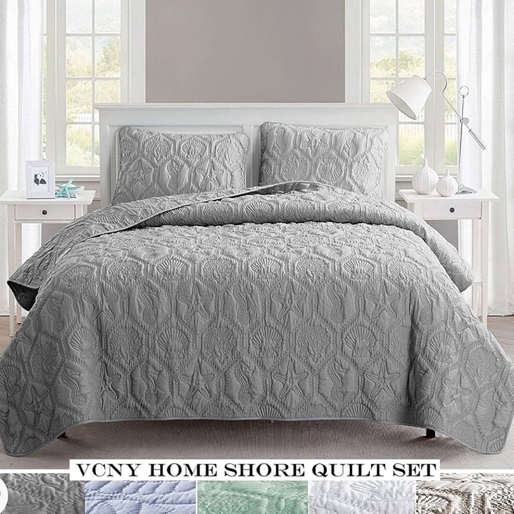 NWT VCNY Home King Quilt Set: Charming Beach Bedding Design in gray